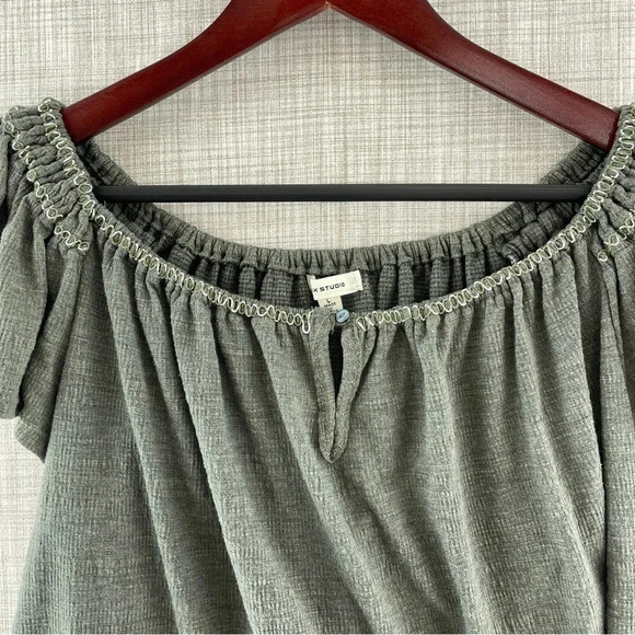 Max Studio Boat Neck Ruffle Cap Sleeve Front Keyhole  Elastic Neckline Blouse L - Picture 2 of 9